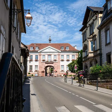 Aux Deux Tours Apartamento